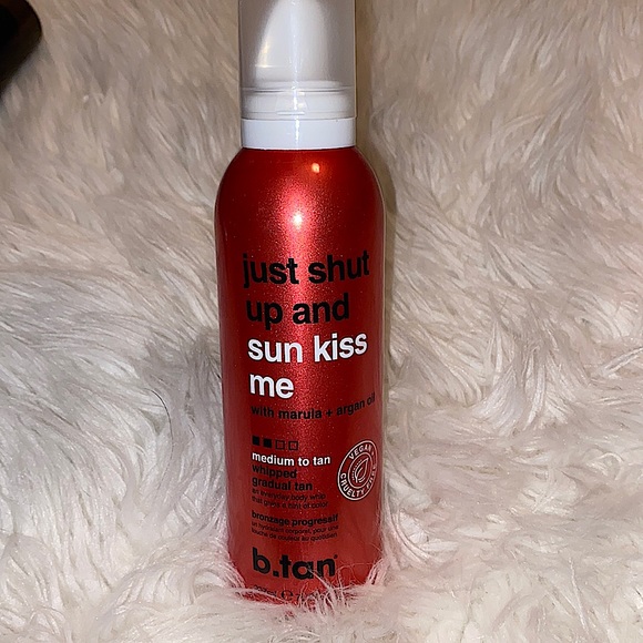 B. Tan Self Tanner Bundle - Picture 3 of 6